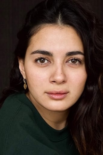 Portrait of Mounia Zahzam