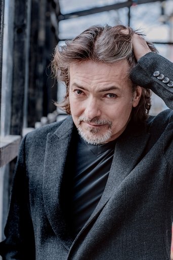 Portrait of Pascal Breuer