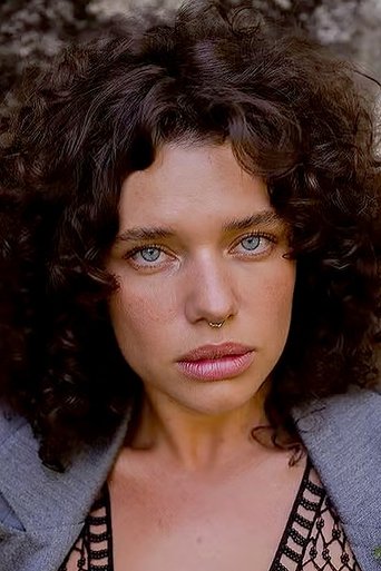Portrait of Bruna Linzmeyer