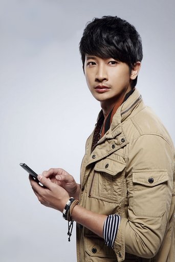 Portrait of Darren Chiu