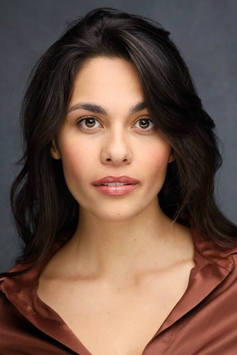 Portrait of Arielle Díaz