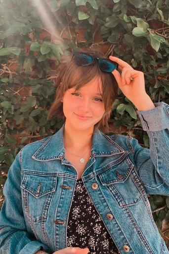 Portrait of Eliana Reiker