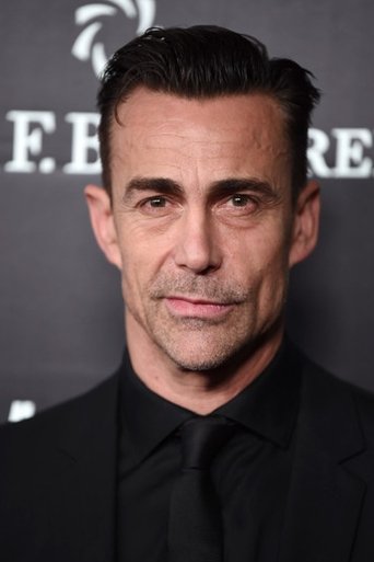 Portrait of Daniel Bernhardt