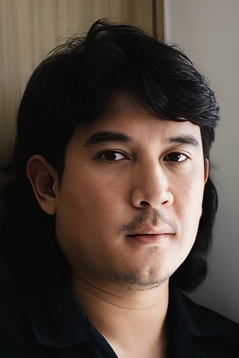 Portrait of Puttipong Nakthong