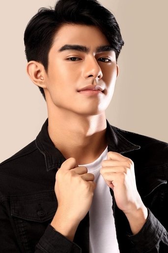 Portrait of Radson Flores
