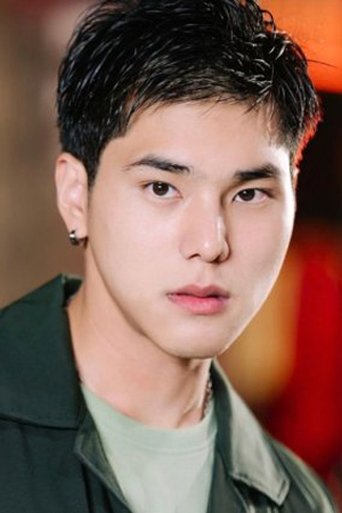 Portrait of Phasakorn Ratnaliam