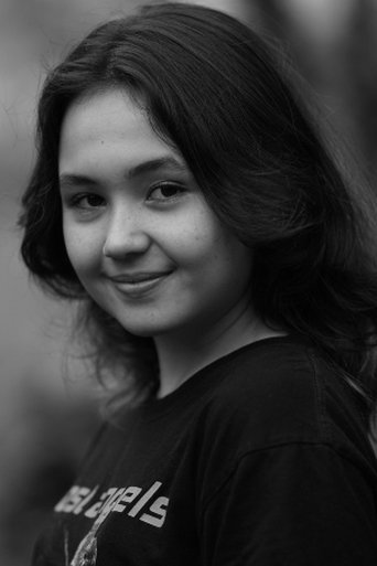 Portrait of Lisa Mae