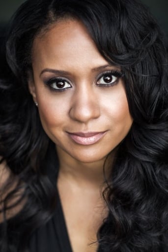 Portrait of Tracie Thoms