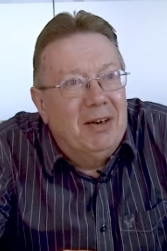 Portrait of Chris Charlesworth