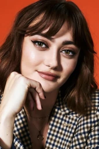 Portrait of Ella Purnell