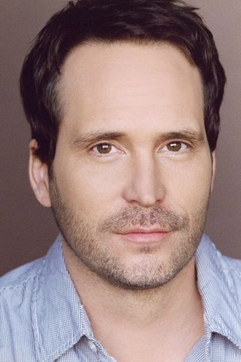 Portrait of Chris Leavins