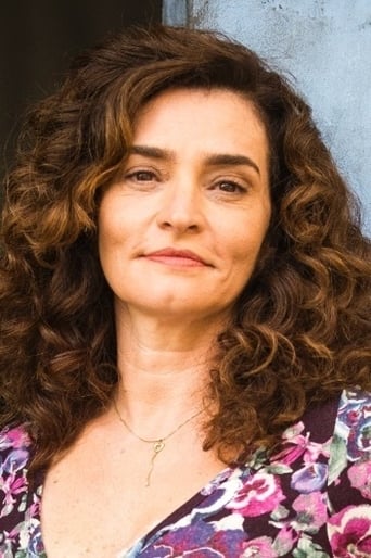 Portrait of Gisele Fróes