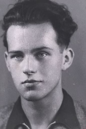 Portrait of Peter Brachacki