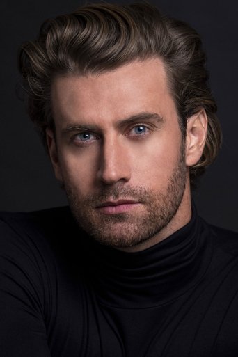 Portrait of Mathieu Szymkowiak