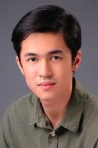 Portrait of Dylan Yturralde