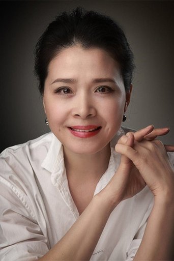 Portrait of Yijuan Su
