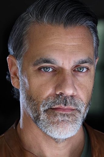 Portrait of Chris Fernandes