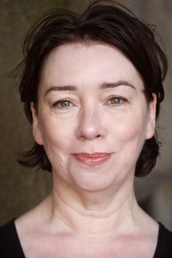 Portrait of Cara Kelly