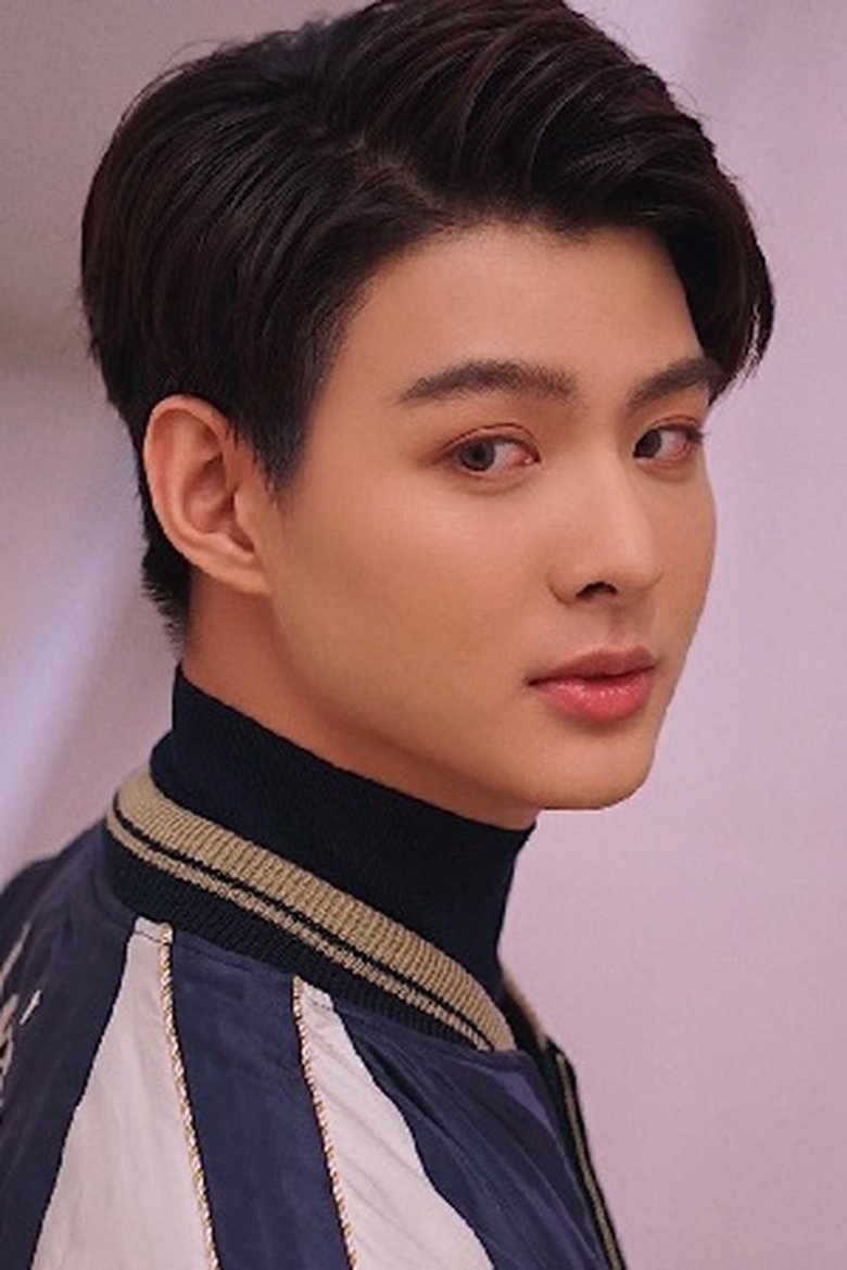 Portrait of Suppapong Udomkaewkanjana