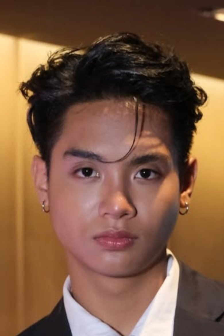 Portrait of Paraphat Phaennapakanok