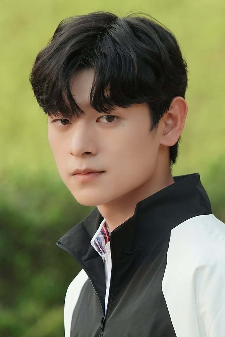 Portrait of Woo Ji-han