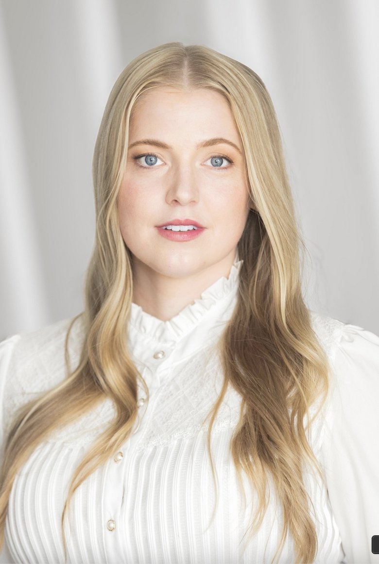 Portrait of Stephanie Schneider