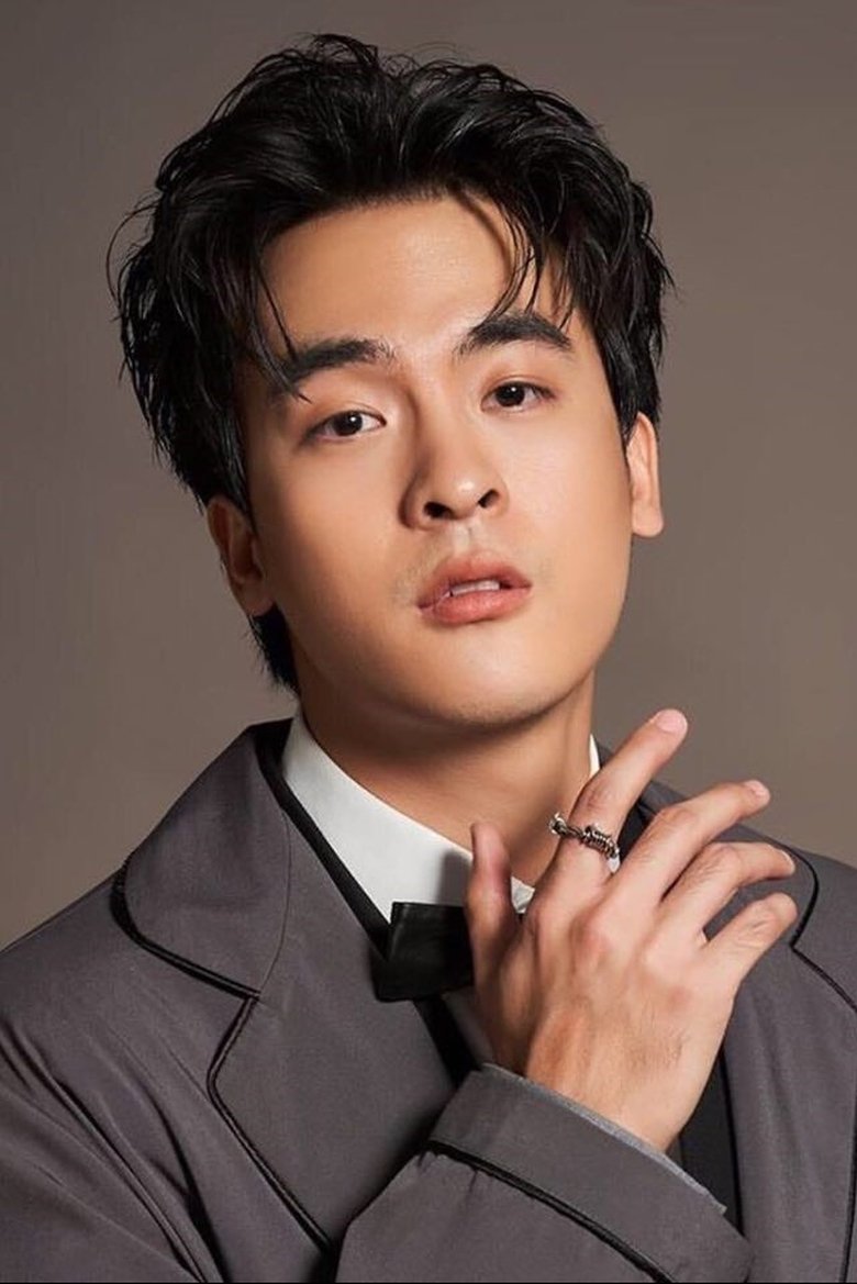 Portrait of Act Tanachai Kulcharoentanachot