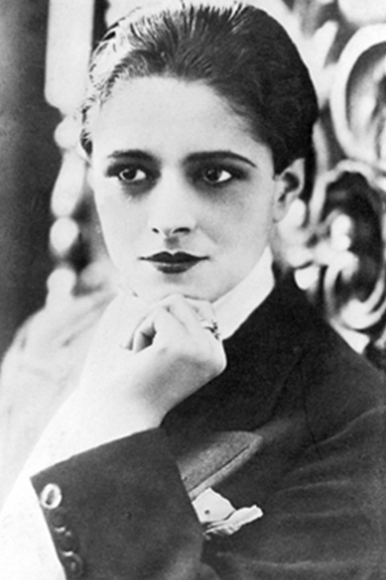Portrait of Mercedes Simone