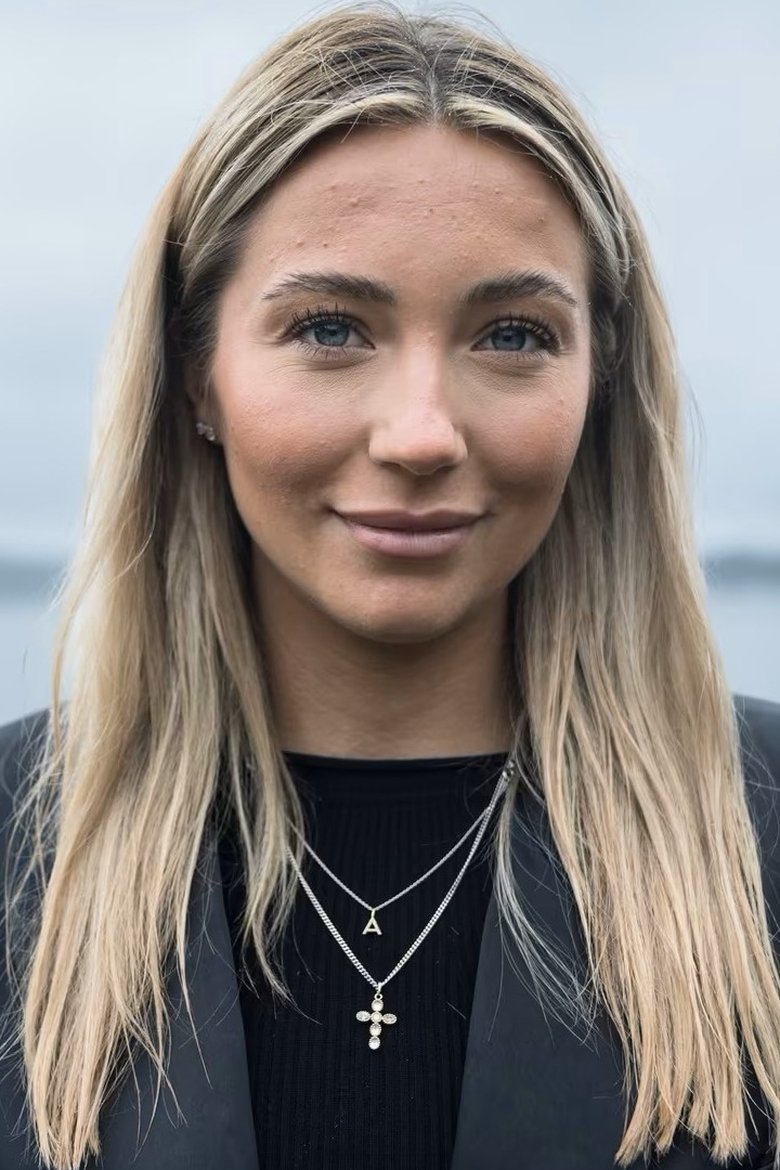 Portrait of Nicci Hernesting