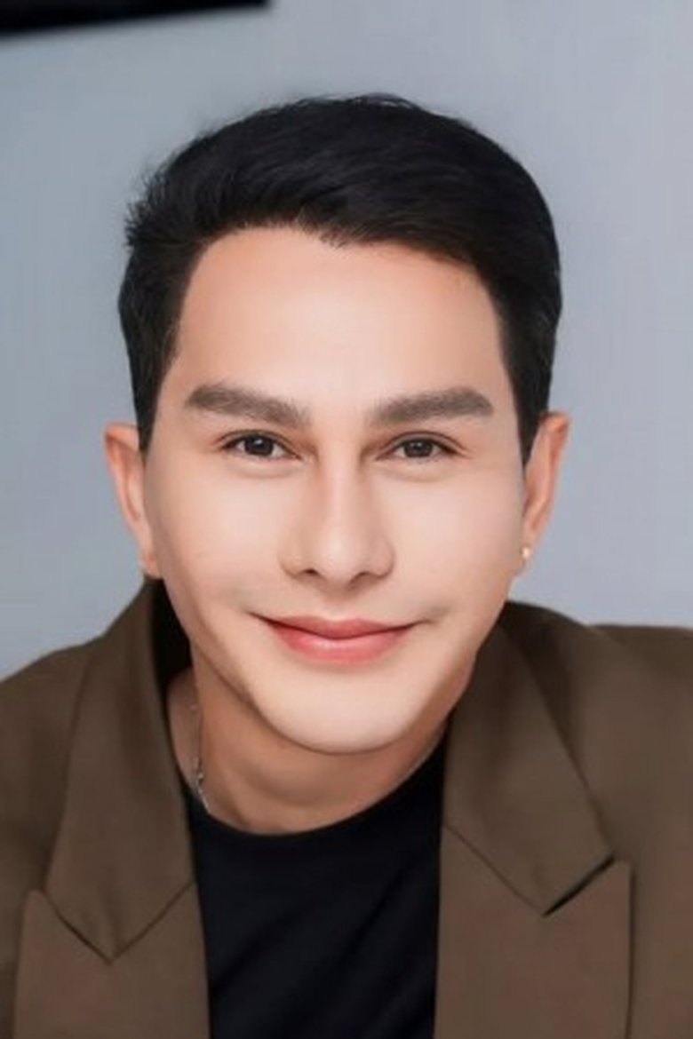 Portrait of Krittin Chikitasilpin