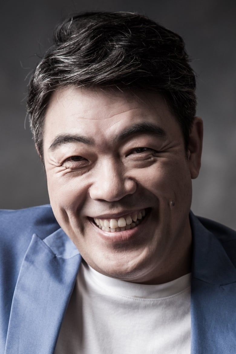 Portrait of Lee Won-jong