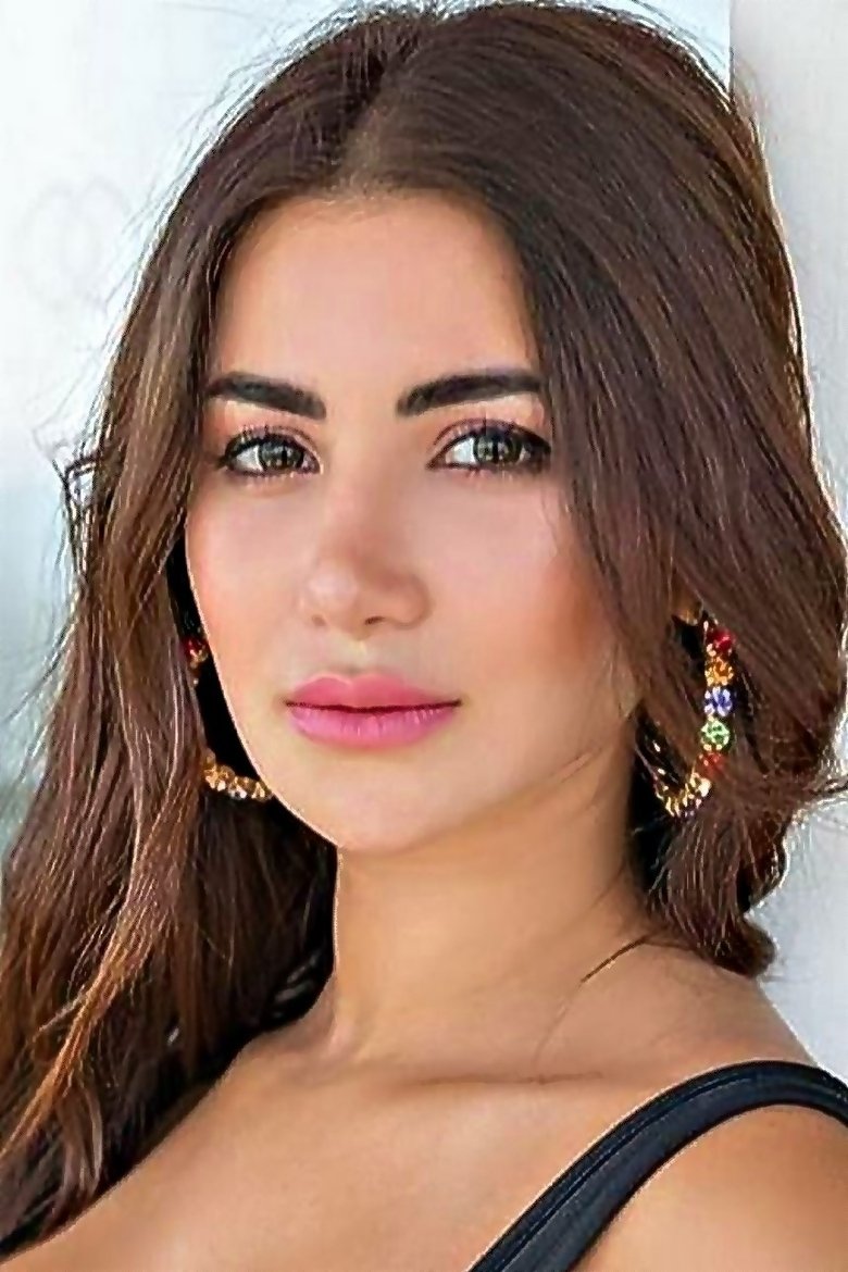 Portrait of Huda El Etreby