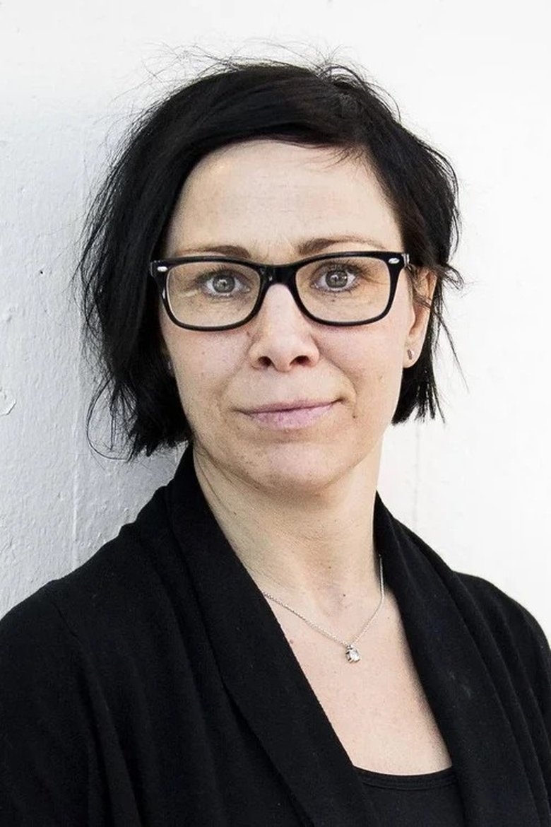 Portrait of Sara Dikanda