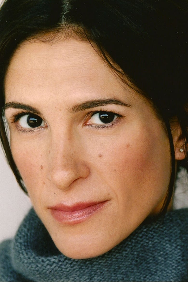 Portrait of Julie Dretzin