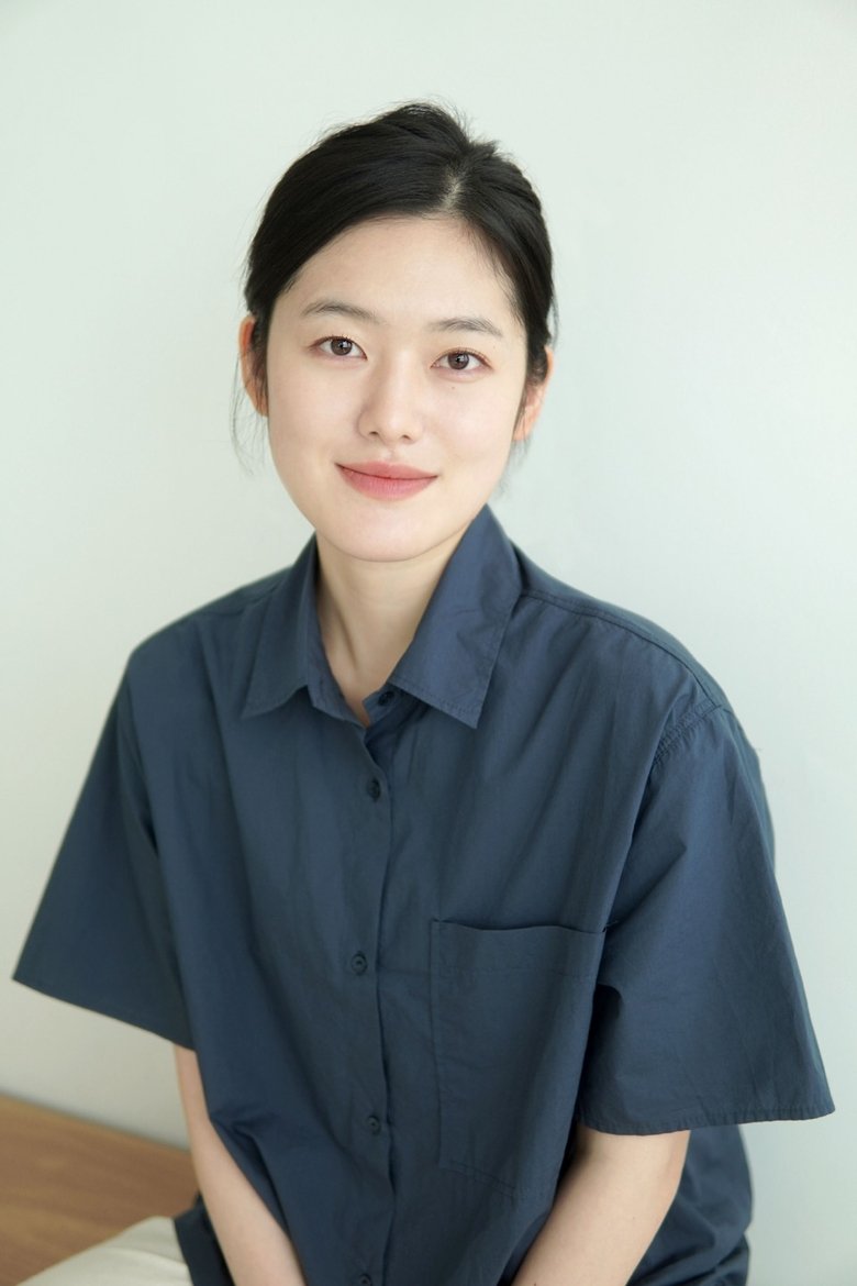 Portrait of Cho Saeyeon