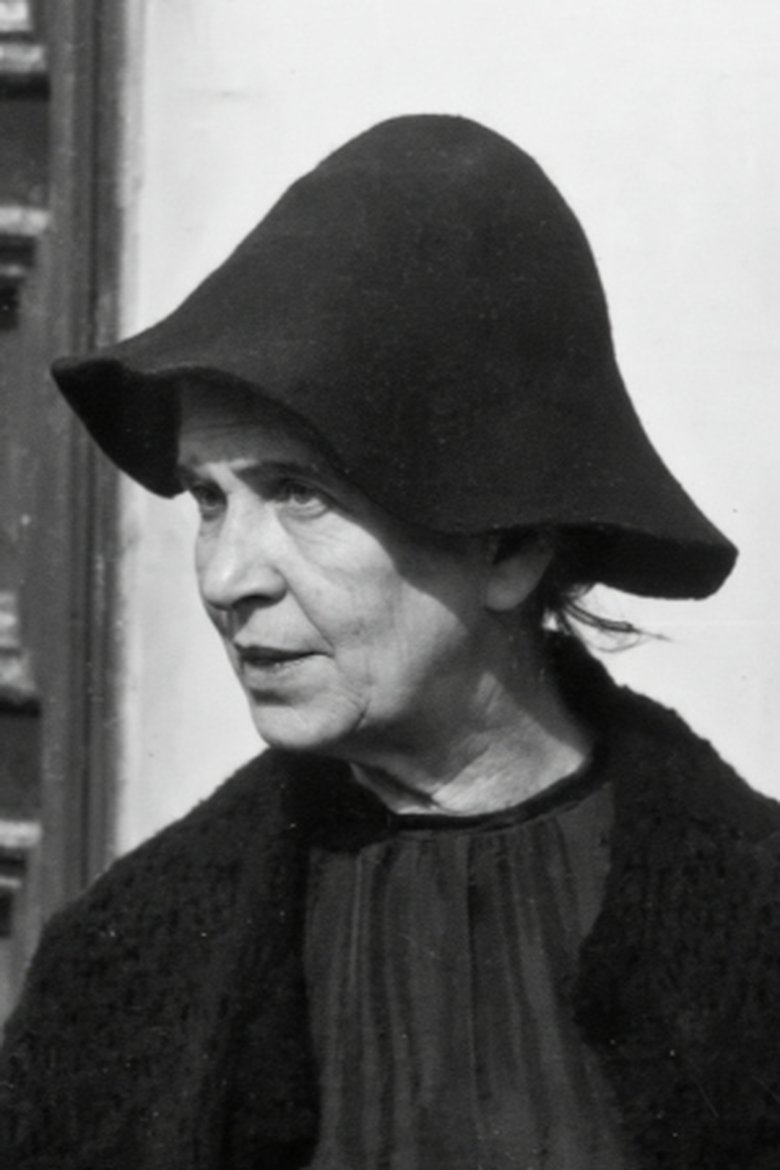 Portrait of Linda Gay