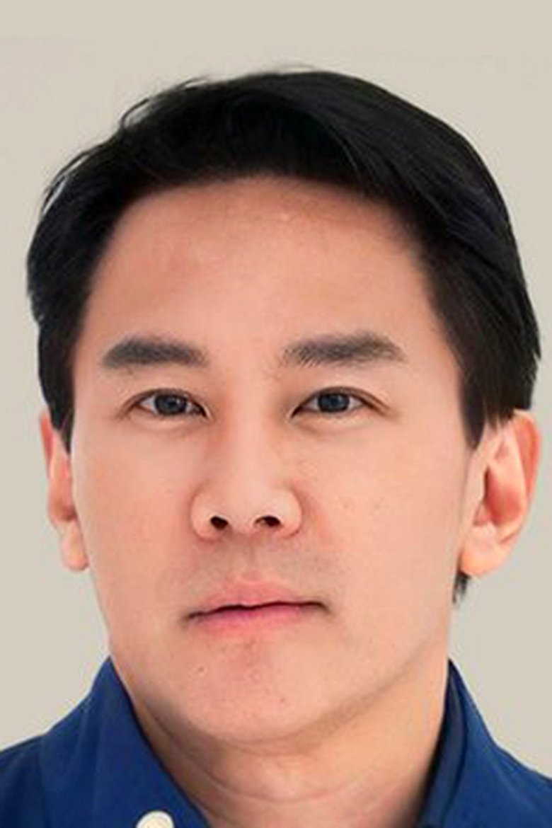 Portrait of Nophasit Thiengtham