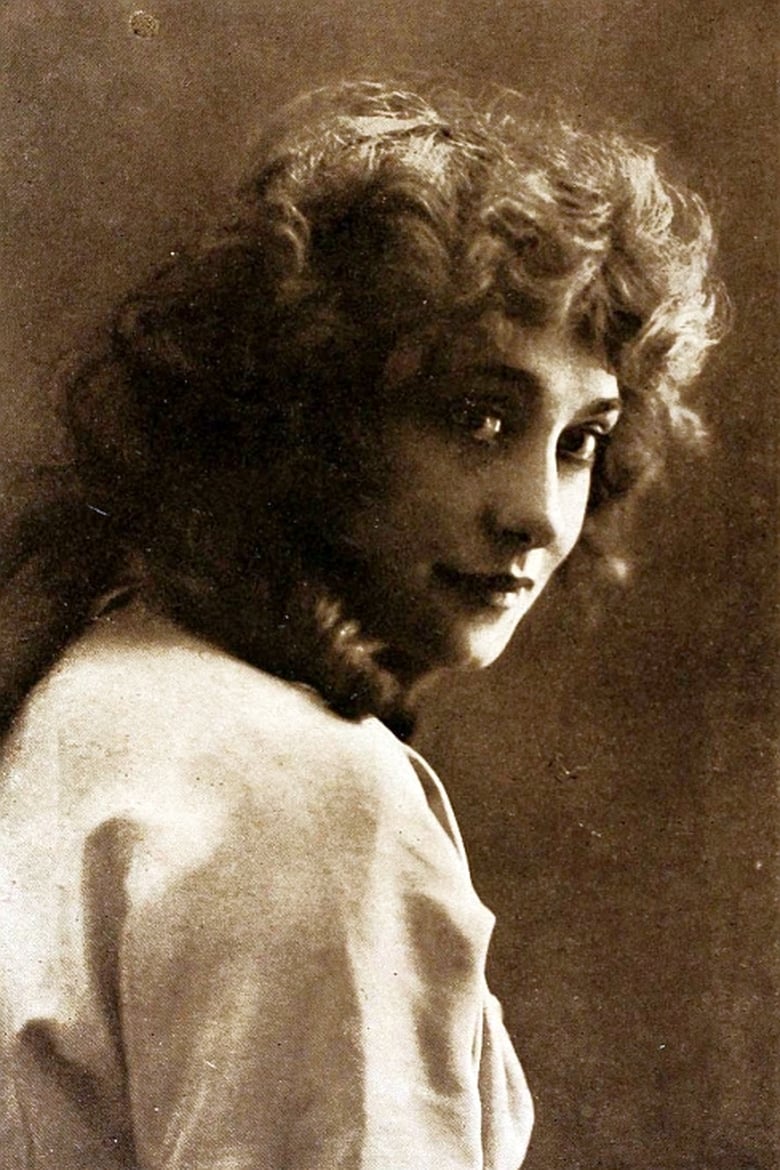 Portrait of Jackie Saunders