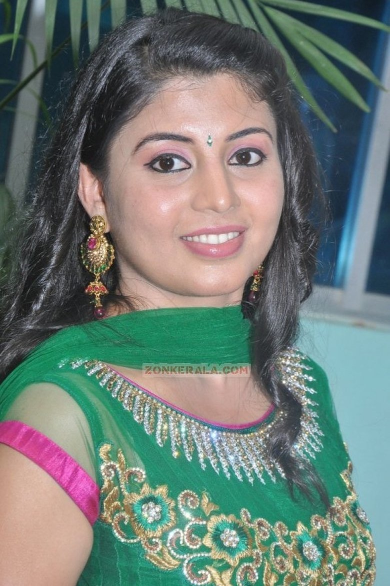 Portrait of Nimisha Suresh