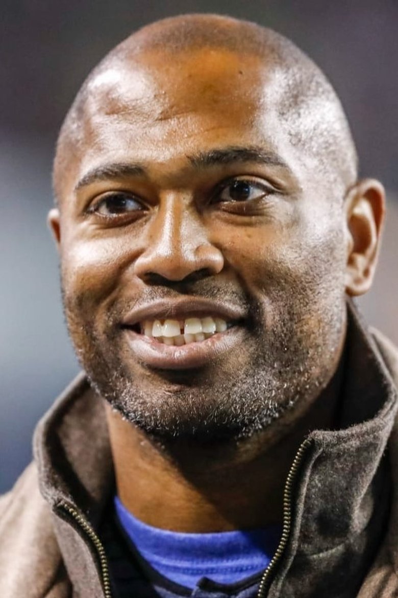 Portrait of Shaun Alexander