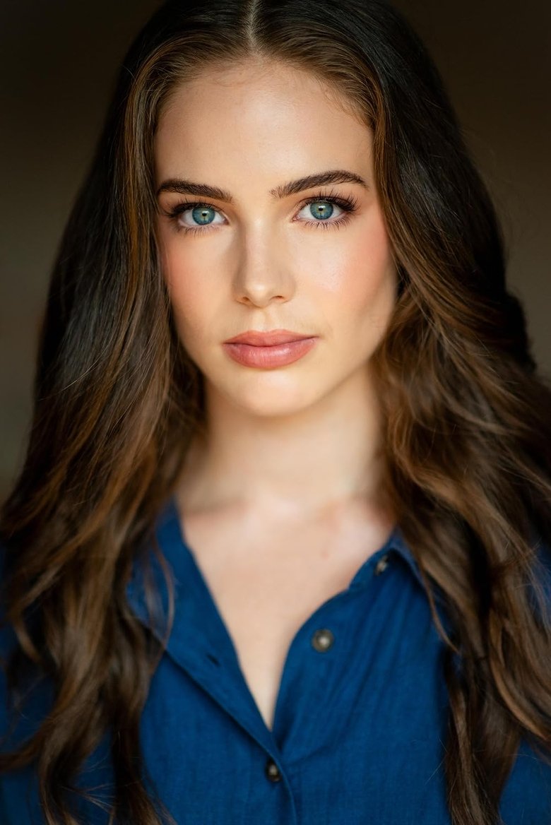 Portrait of Brooke Baxter