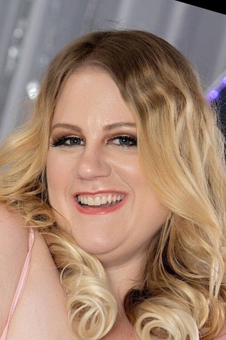 Portrait of Curvy Mary