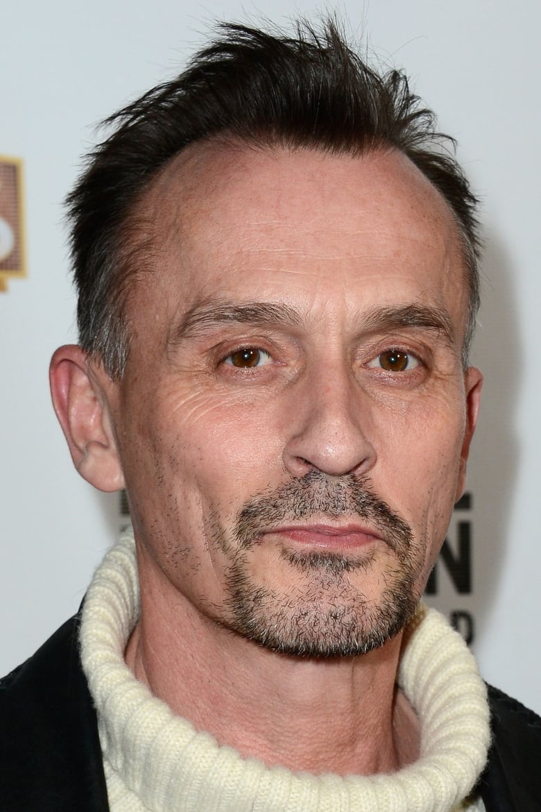 Portrait of Robert Knepper