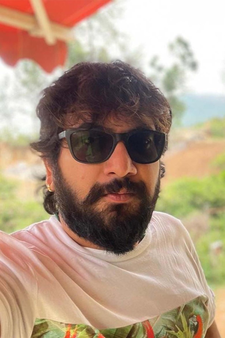 Portrait of Dhruvan Mano