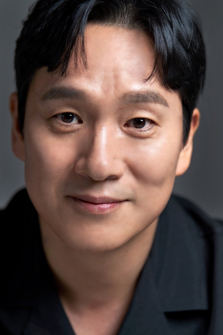 Portrait of Lee Ju-won