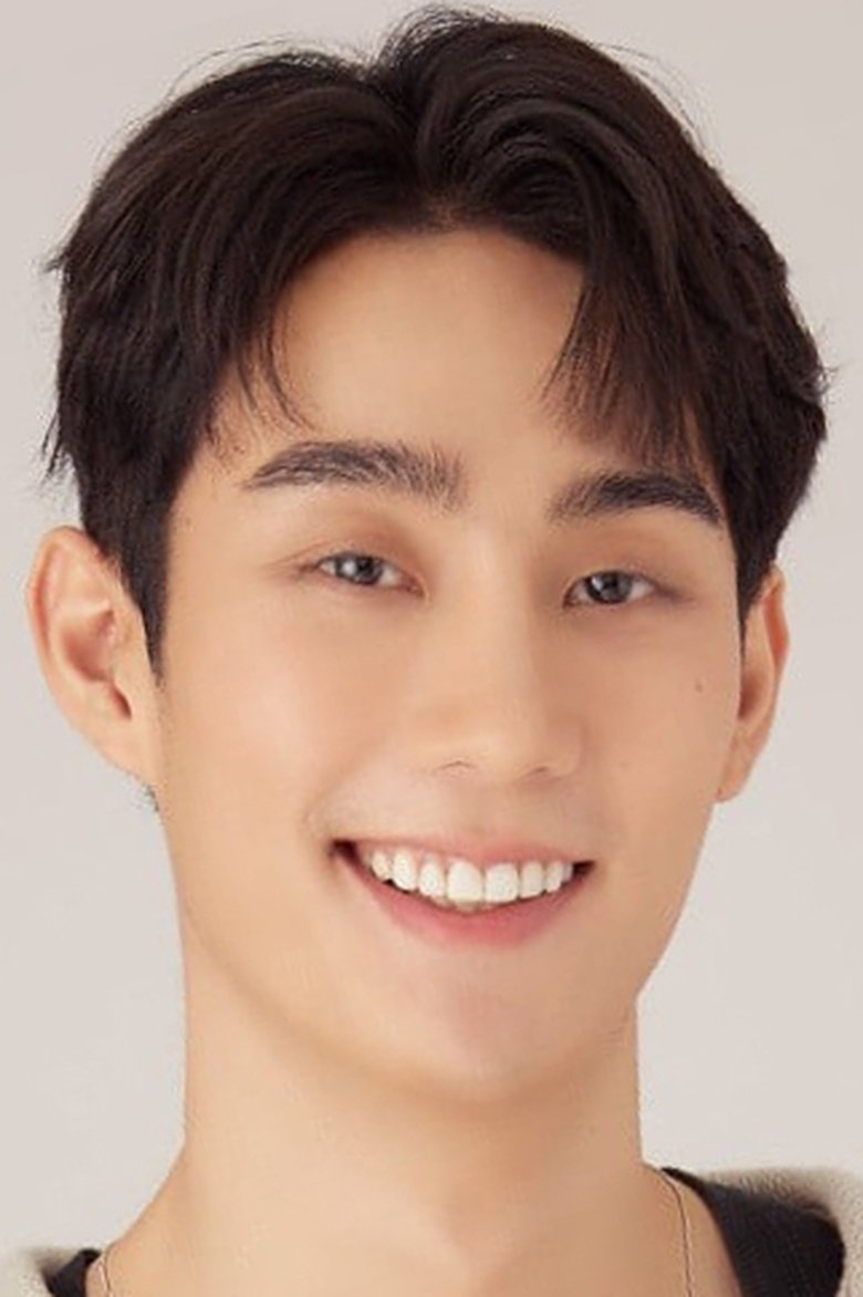 Portrait of Jiratchapong Srisang