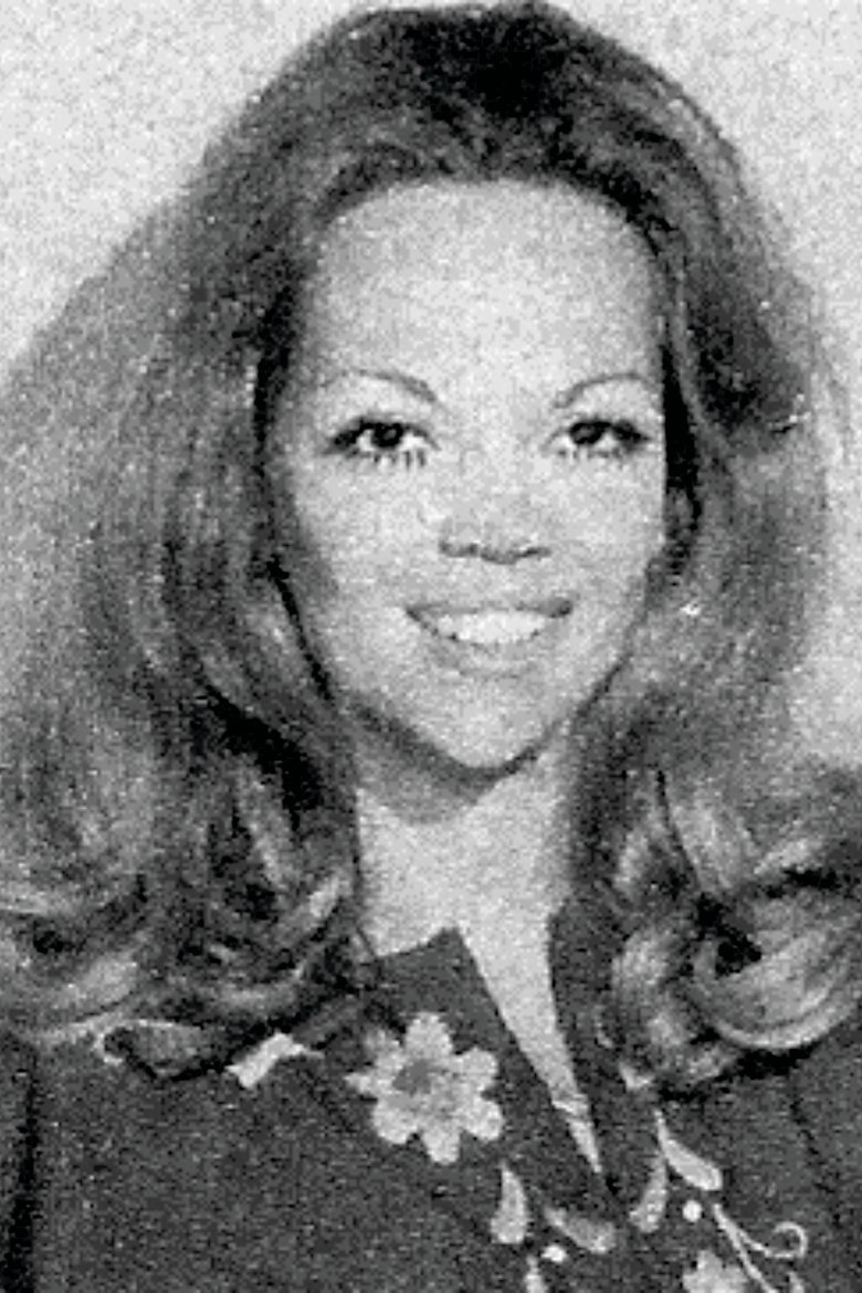 Portrait of Lilian Fernandes