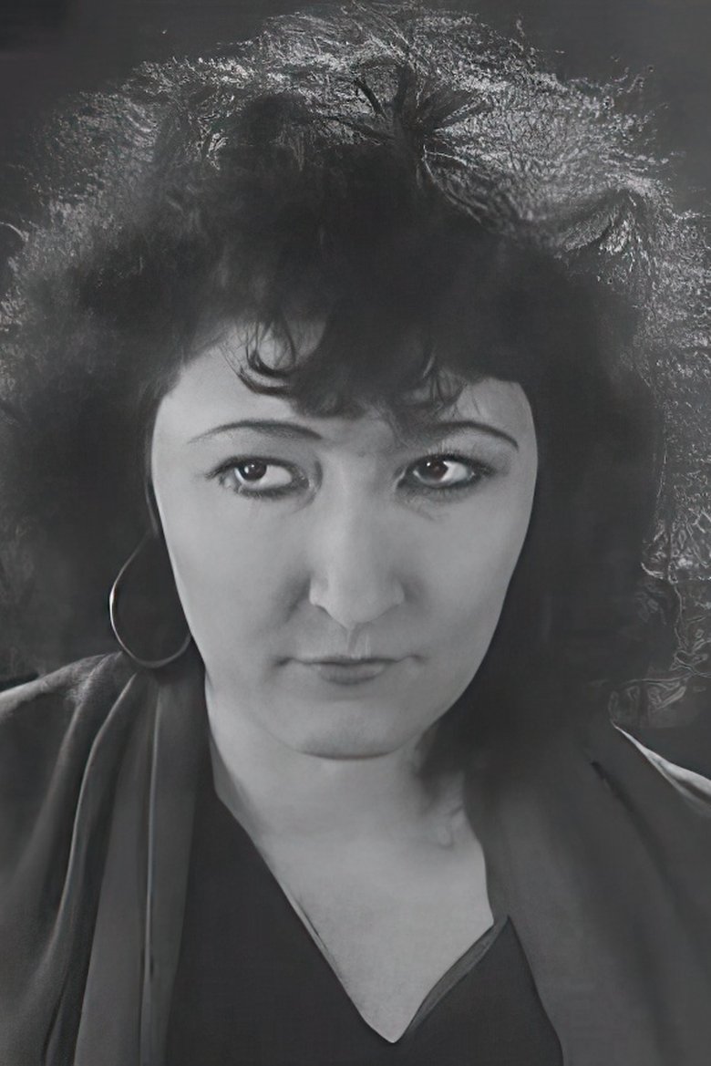 Portrait of Suzanne Talba