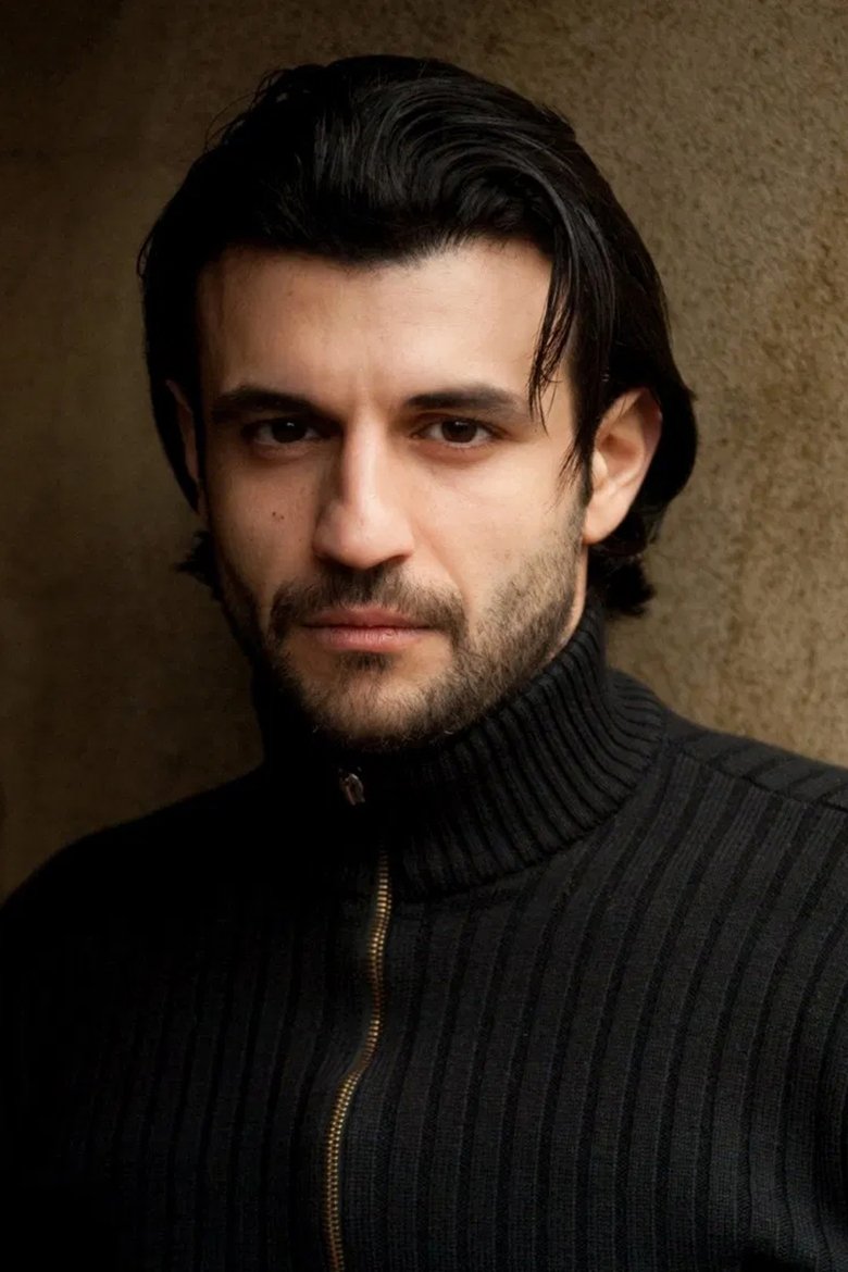 Portrait of Sam Vincenti