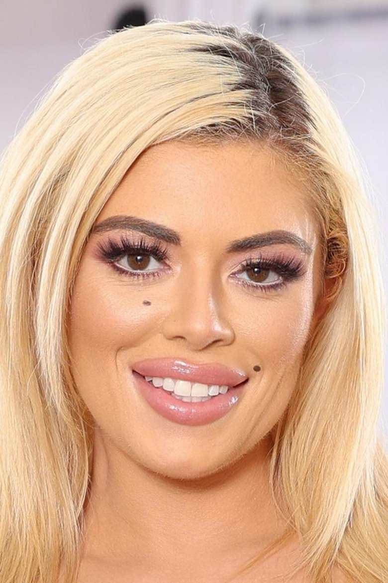 Portrait of Vivianne DeSilva